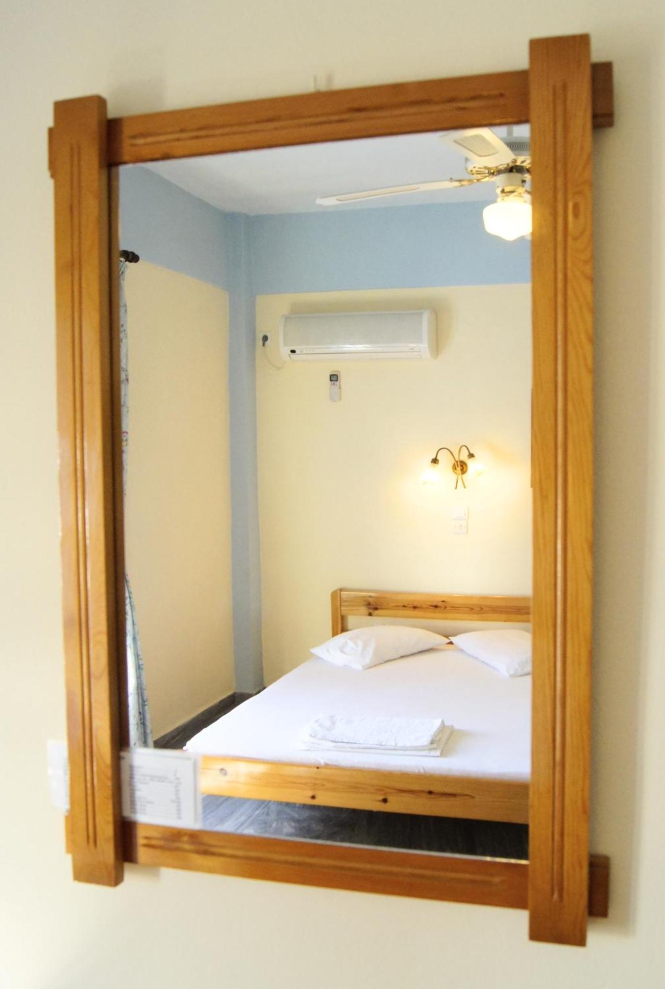 Appartement Idroussa à Batsíon Chambre photo
