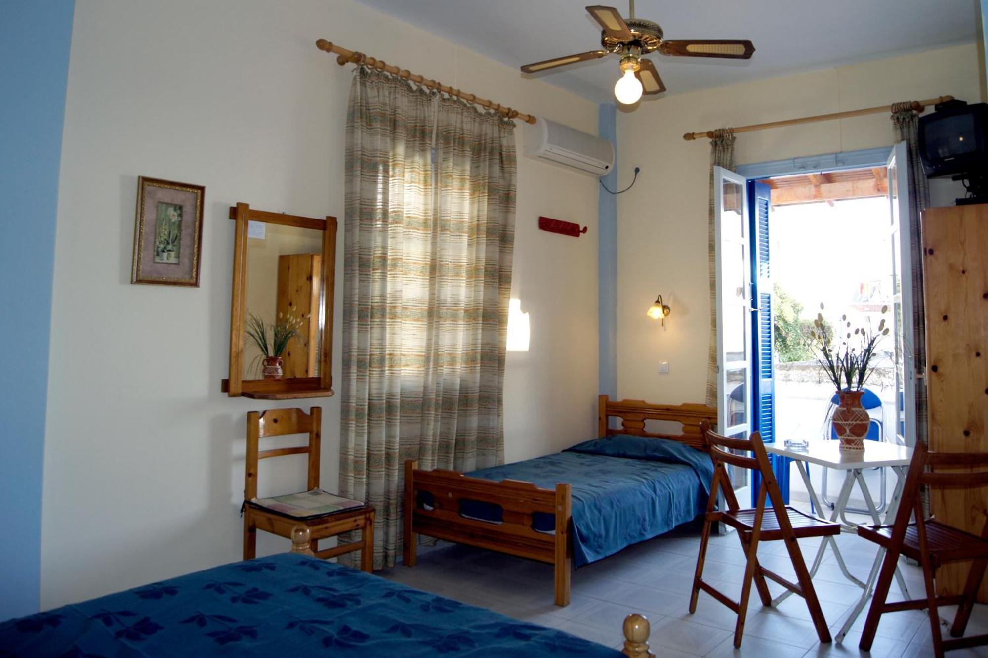 Appartement Idroussa à Batsíon Chambre photo